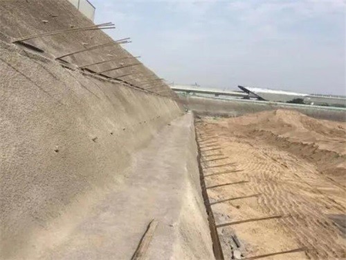 鲤城河道边坡加固